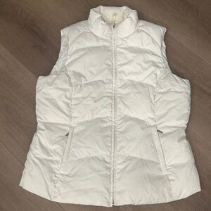 Eddie Bauer Premium Goose Down Puffer Vest Women’s Medium Cream Zipped Pockets